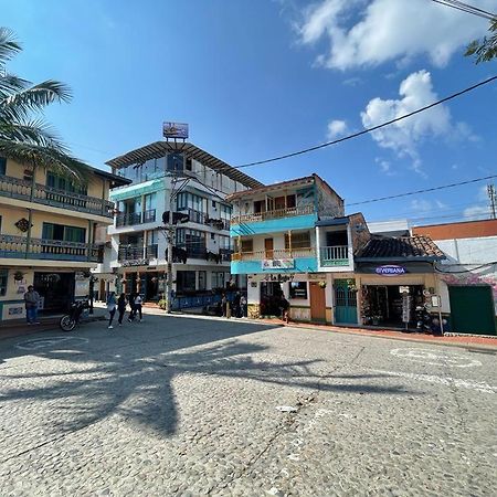 Hospedaje 3 Esquinas Guatapé Exterior foto
