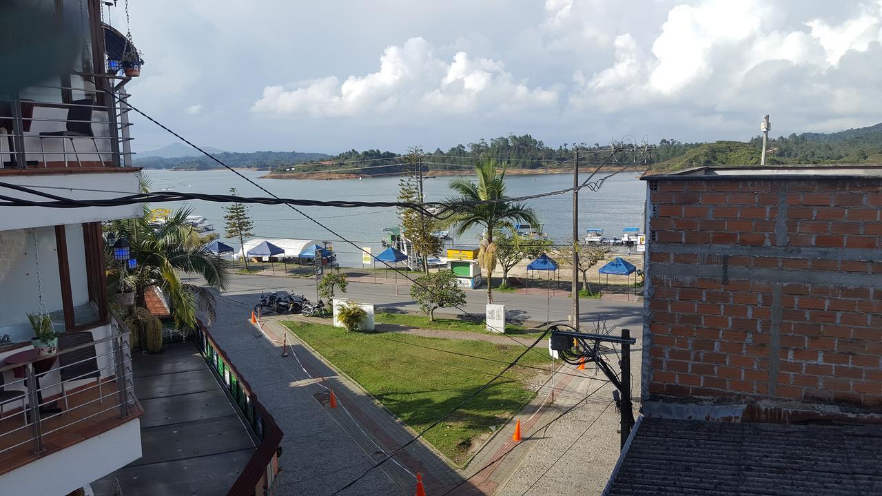 Hospedaje 3 Esquinas Guatapé Exterior foto